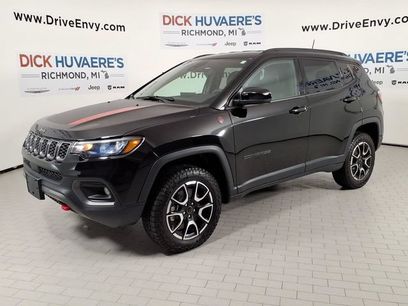 Used 2025 Jeep Compass Trailhawk
