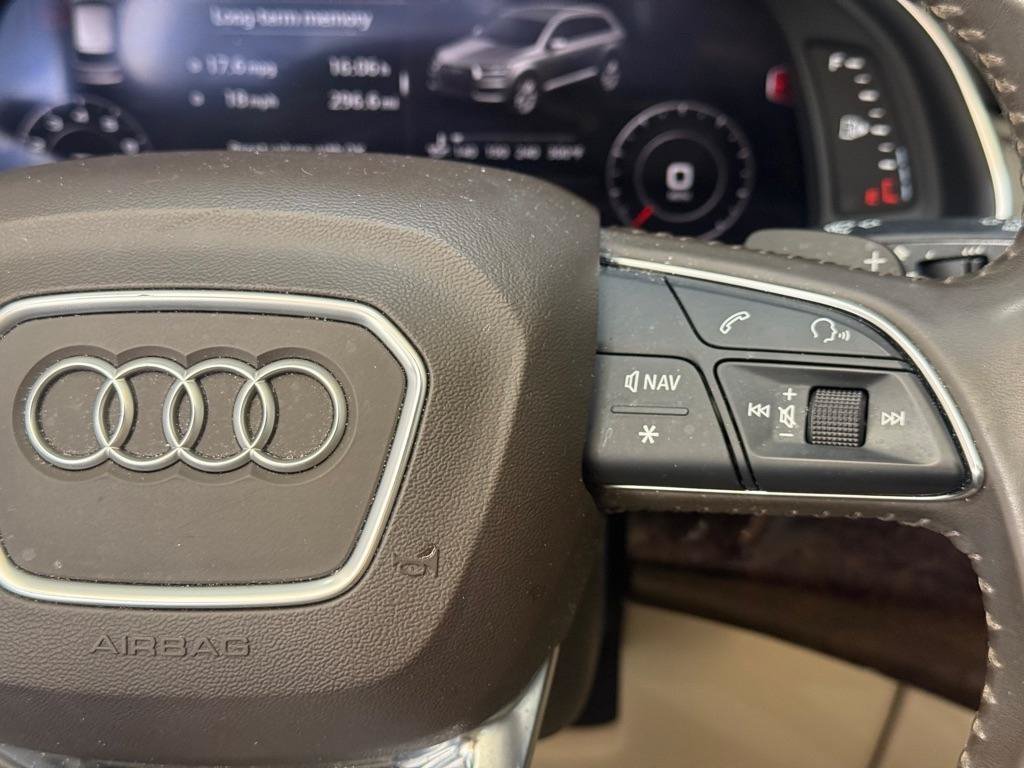 Used 2017 Audi Q7 3.0T Premium Plus w/ Premium Plus Package AWD/4WD image 34
