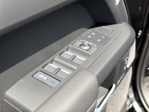 New 2026 Land Rover Defender 110 S AWD/4WD image 16