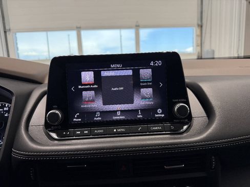 Used 2022 Nissan Rogue S AWD/4WD image 23