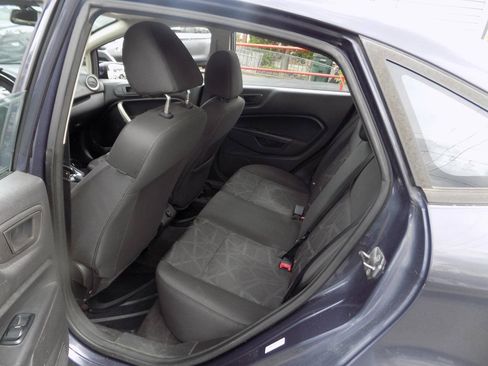 Used 2013 Ford Fiesta SE FWD image 10