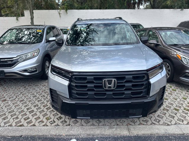Certified 2026 Honda Pilot Sport image 2