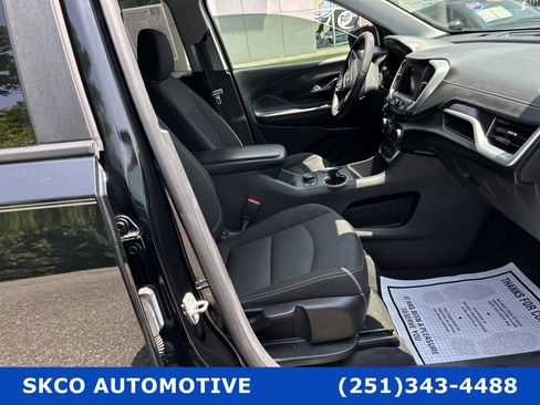 Used 2022 GMC Terrain SLE w/ Driver Convenience Package image 13