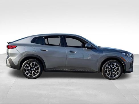 Used 2026 BMW X2 xDrive28i AWD/4WD image 10