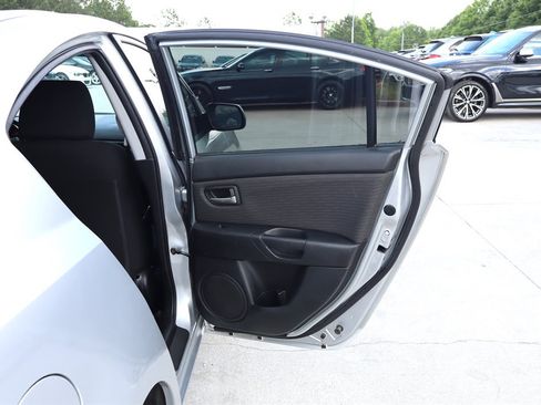 Used 2007 MAZDA MAZDA3 i Touring FWD image 30