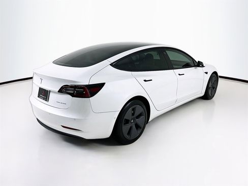 Used 2022 Tesla Model 3 Long Range image 8