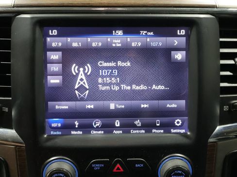 Used 2018 RAM 1500 Laramie AWD/4WD image 25