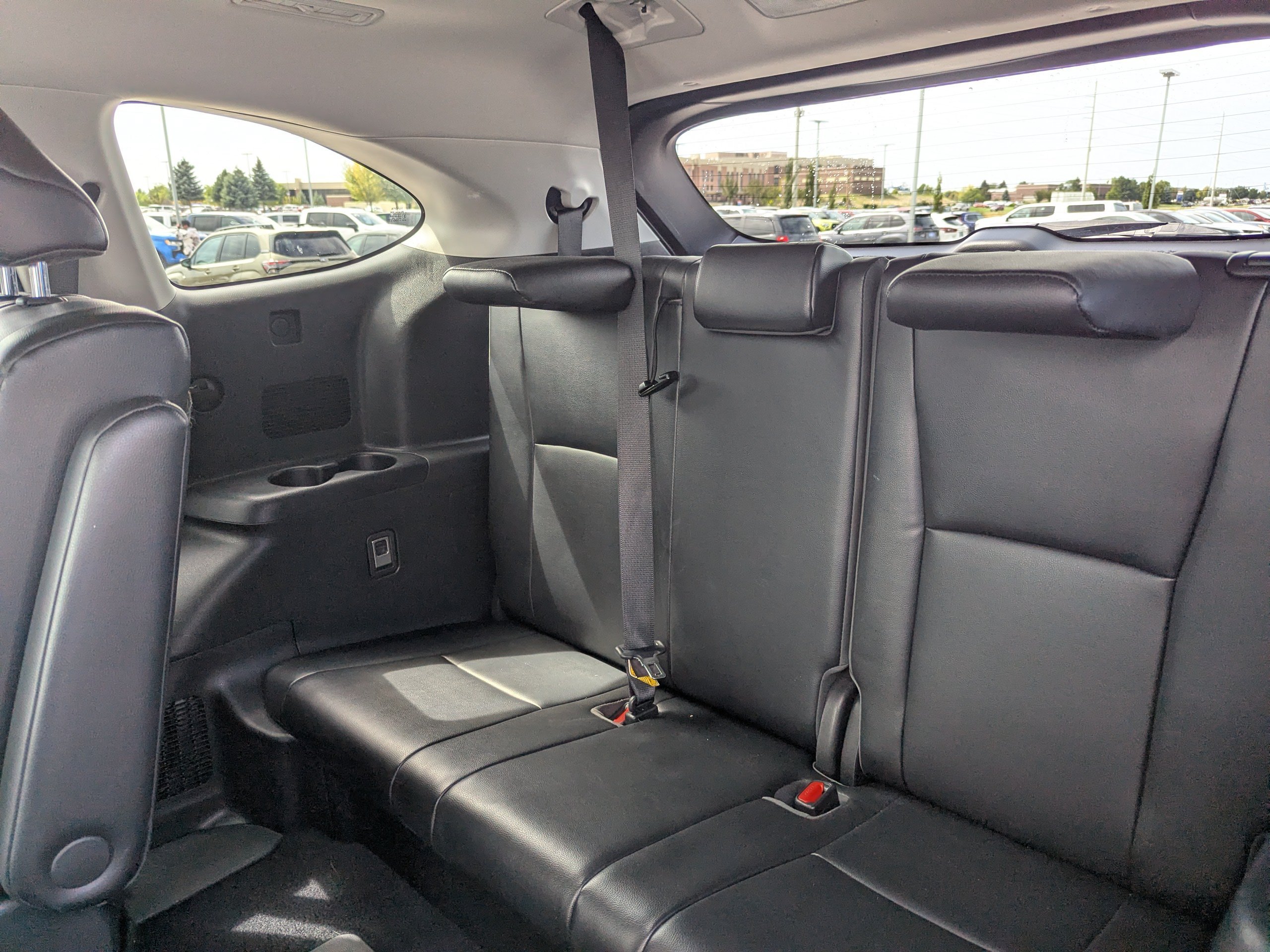 Used 2021 Toyota Highlander XLE AWD/4WD image 31