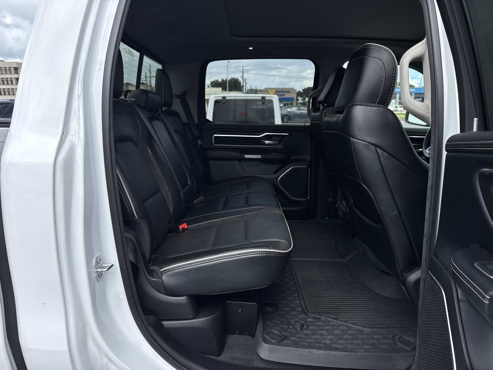 Used 2022 RAM 1500 Laramie w/ Laramie Southwest Edition RWD image 9