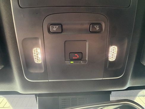 Used 2025 Toyota Camry SE AWD/4WD image 23