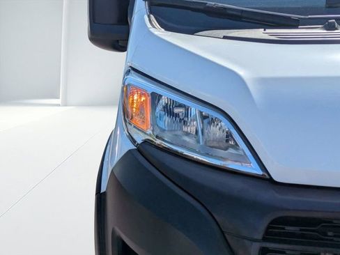 Used 2025 RAM ProMaster 2500 w/ Convenience Group image 8