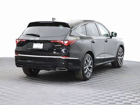 Used 2023 Acura MDX Technology image 9