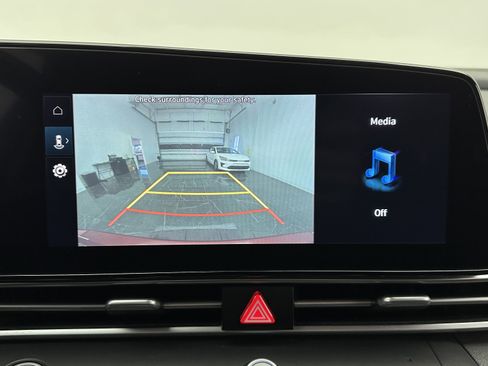 Used 2023 Hyundai Elantra SEL w/ Convenience Package image 18