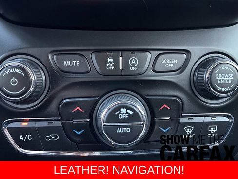 Used 2019 Jeep Cherokee Limited AWD/4WD image 36
