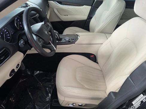 Used 2022 Maserati Levante GT AWD/4WD image 9