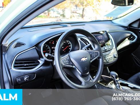 Used 2024 Chevrolet Malibu LT FWD image 32