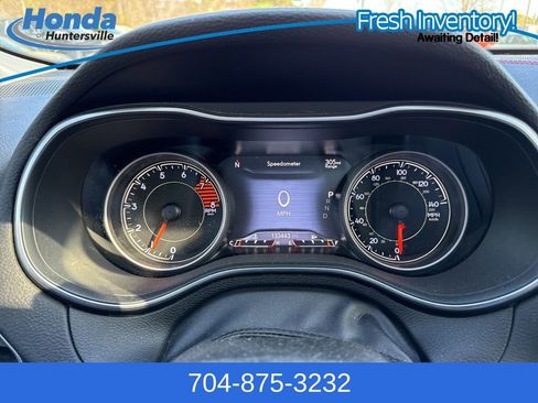 Used 2019 Jeep Cherokee Trailhawk image 25