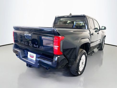 Used 2025 Toyota Tacoma SR5 image 5