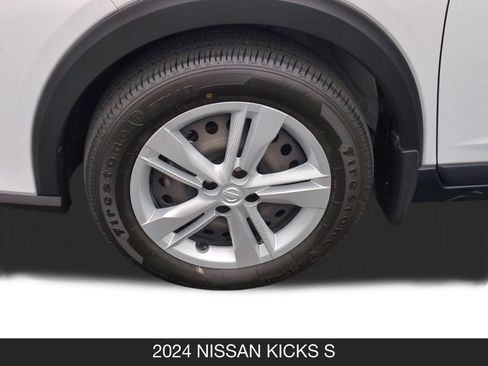 Used 2024 Nissan Kicks S FWD image 11