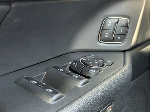 Used 2024 Ford Expedition Limited image 32