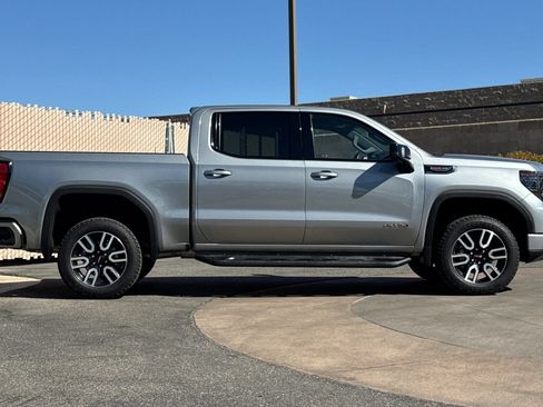 Certified 2023 GMC Sierra 1500 AT4 w/ AT4 Premium Package AWD/4WD image 3