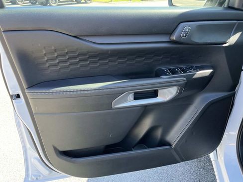 Used 2025 Ford Ranger XLT w/ FX4 Off-Road Package image 17