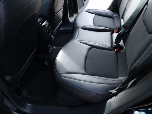 New 2026 Jeep Compass Latitude image 12