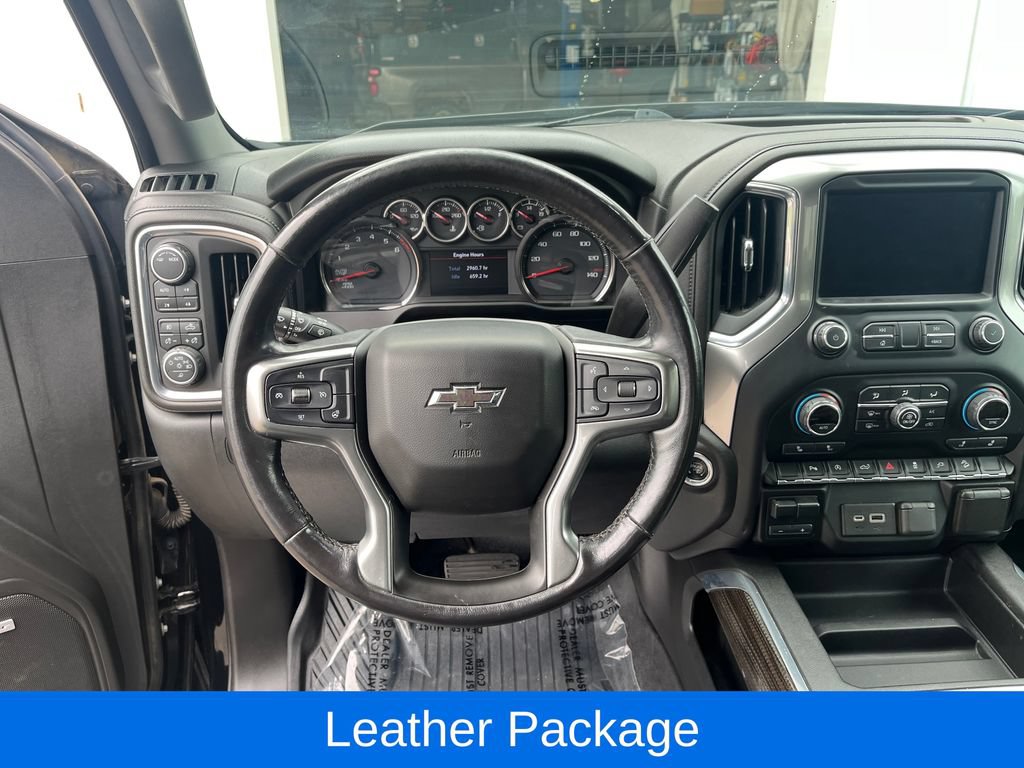 Used 2020 Chevrolet Silverado 1500 LT Trail Boss w/ Midnight Edition AWD/4WD image 17