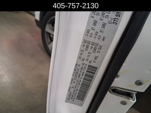 Used 2019 Jeep Cherokee Limited image 17