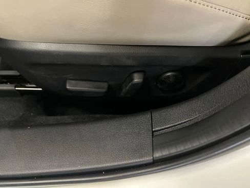 Used 2025 MAZDA MAZDA3 s image 17