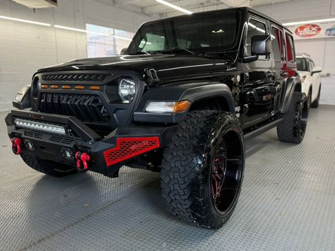Used 2019 Jeep Wrangler Unlimited Sport S image 2