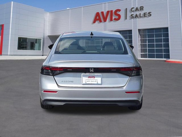 Used 2025 Honda Accord SE image 7