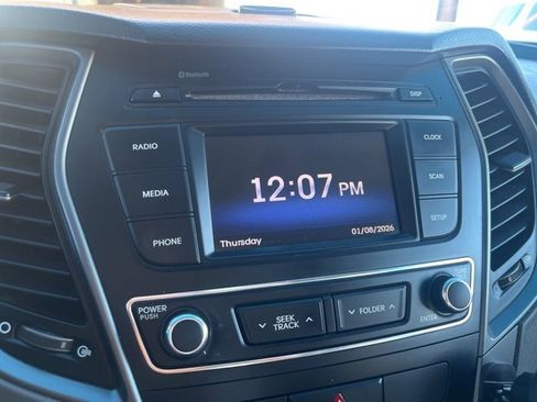 Used 2018 Hyundai Santa Fe Sport image 13