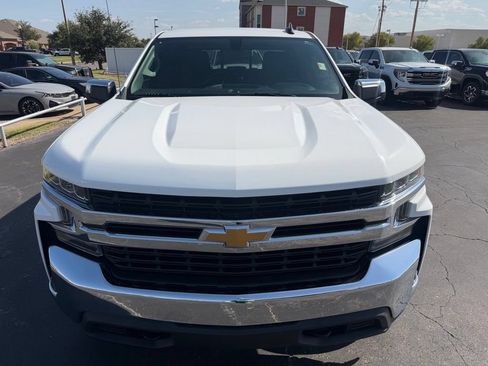 Used 2020 Chevrolet Silverado 1500 LT w/ Texas Edition AWD/4WD image 9
