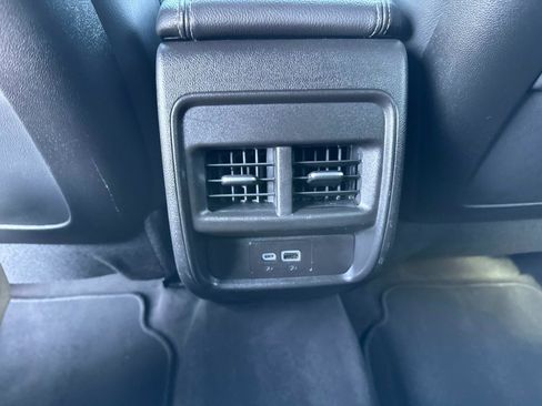 Used 2025 Cadillac XT4 Premium Luxury image 17