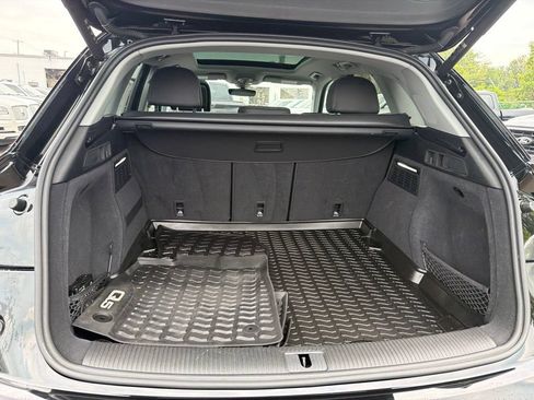 Used 2023 Audi Q5 2.0T Premium Plus w/ Premium Plus Package AWD/4WD image 31