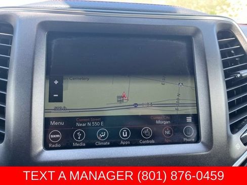 Used 2019 Jeep Cherokee Trailhawk w/ Comfort/Convenience Group AWD/4WD image 19