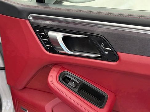 Used 2023 Porsche Macan GTS AWD/4WD image 28