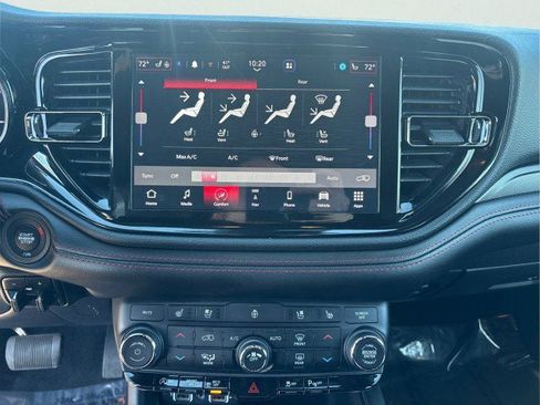 Used 2024 Dodge Durango GT image 14