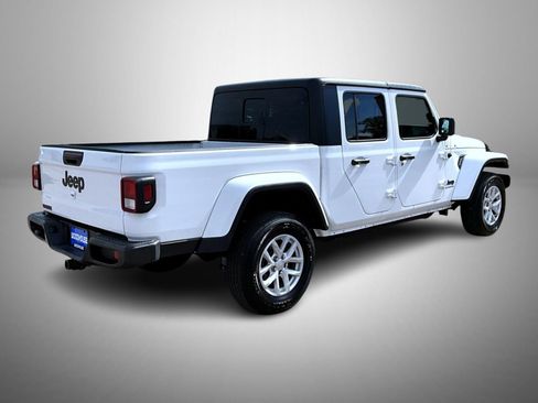 Used 2023 Jeep Gladiator Sport AWD/4WD image 5