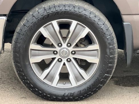 Used 2017 Nissan Titan SL AWD/4WD image 26