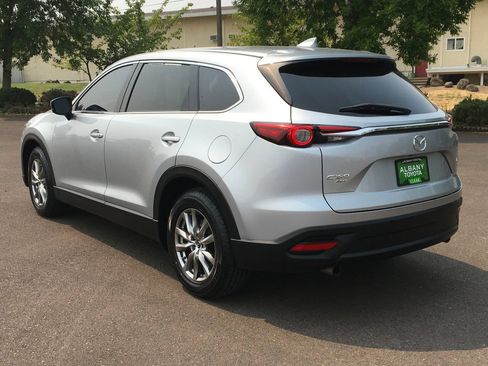 Used 2018 MAZDA CX-9 Touring AWD/4WD image 4