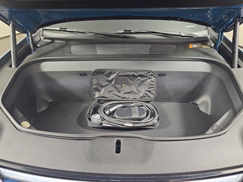 Used 2022 Rivian R1T Adventure image 14