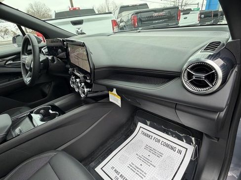 New 2024 Chevrolet Blazer EV LT image 38