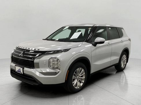New 2026 Mitsubishi Outlander ES AWD/4WD image 8