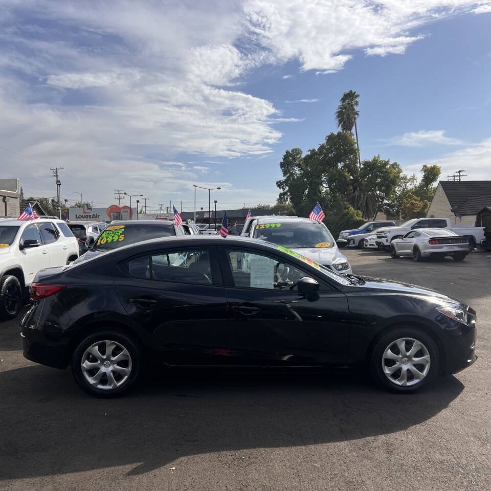 Used 2016 MAZDA MAZDA3 i Sport FWD image 9