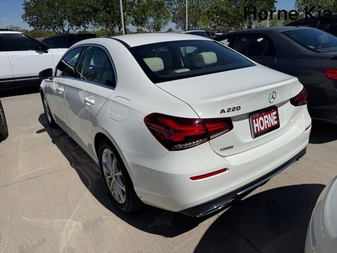 Used 2022 Mercedes-Benz A 220 image 3