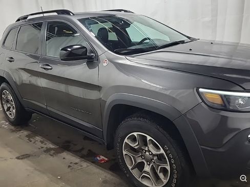 Used 2022 Jeep Cherokee Trailhawk w/ Sun, Sound & Nav Group AWD/4WD image 4