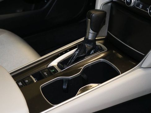 Used 2022 Honda Accord LX image 44