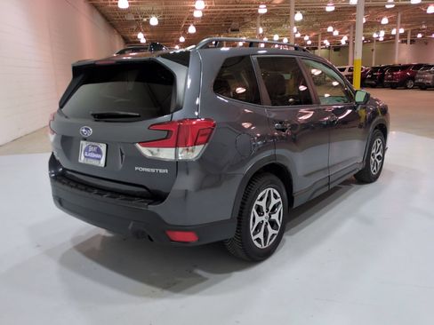 Certified 2024 Subaru Forester Premium AWD/4WD image 3